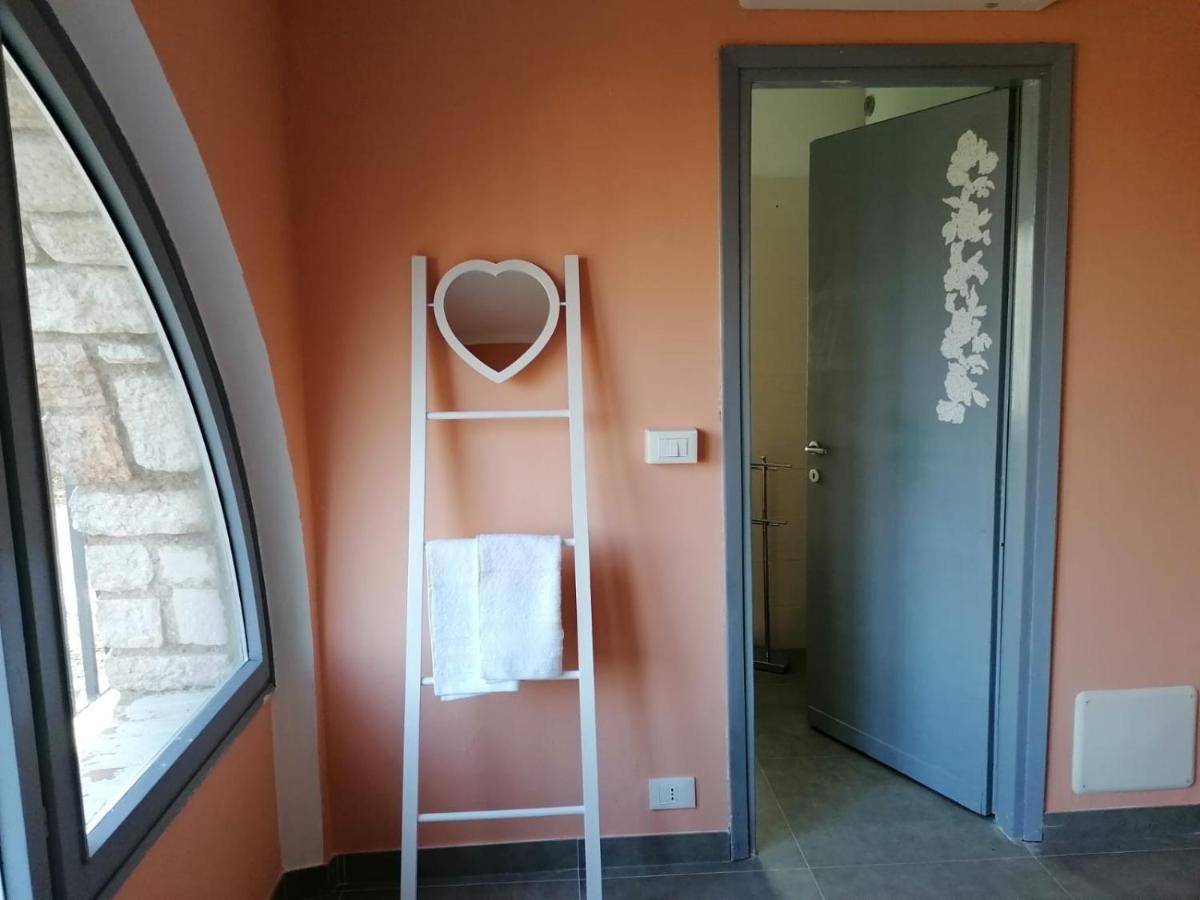 Villa La Magnolia - Private Beach Access, Garden, Views لاتيزي المظهر الخارجي الصورة