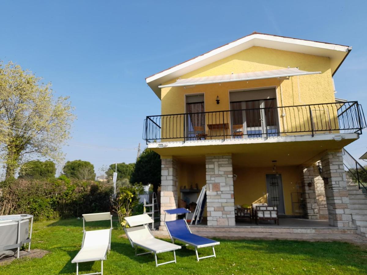 Villa La Magnolia - Private Beach Access, Garden, Views لاتيزي المظهر الخارجي الصورة