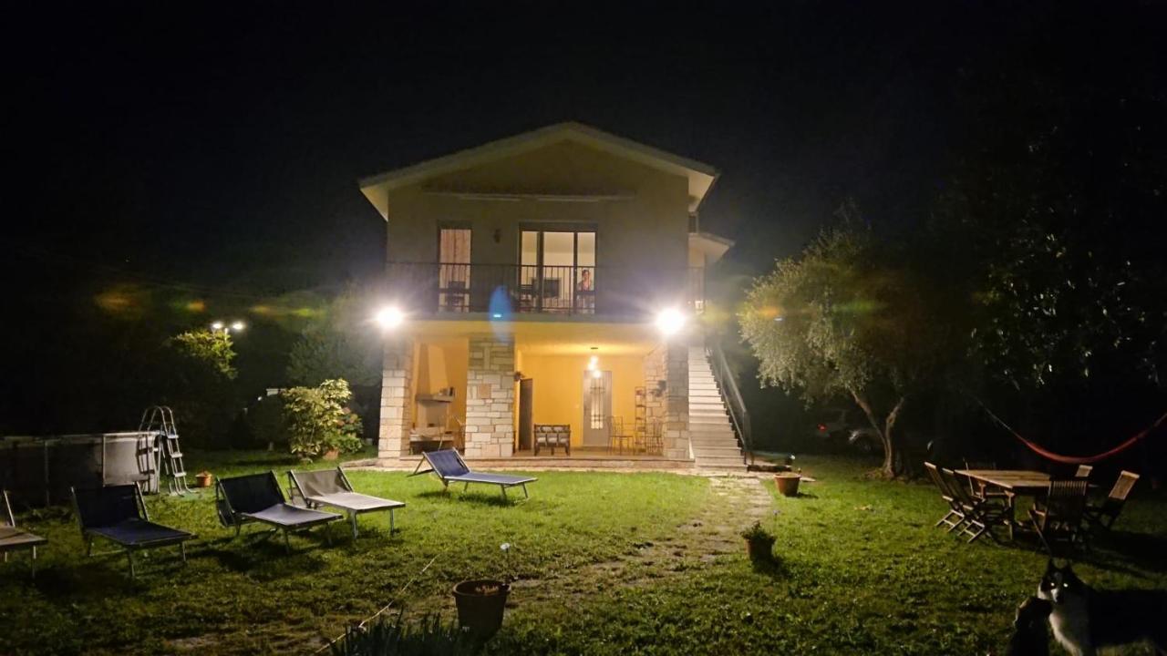 Villa La Magnolia - Private Beach Access, Garden, Views لاتيزي المظهر الخارجي الصورة