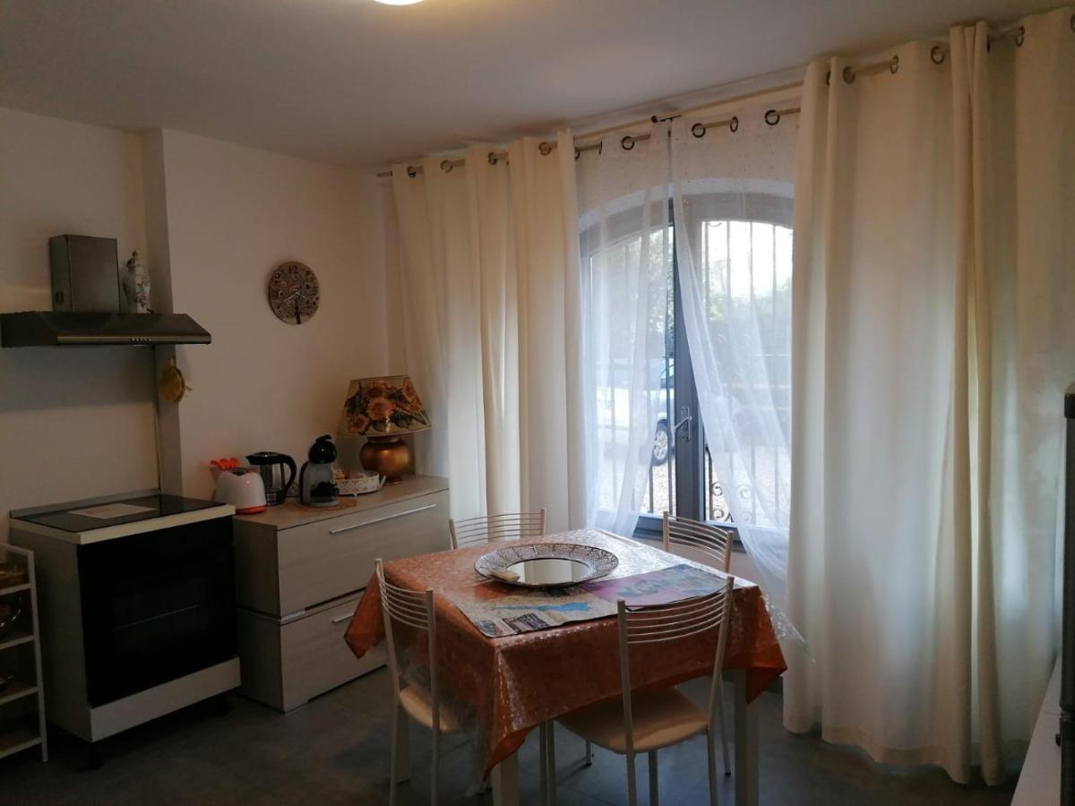 Villa La Magnolia - Private Beach Access, Garden, Views لاتيزي المظهر الخارجي الصورة