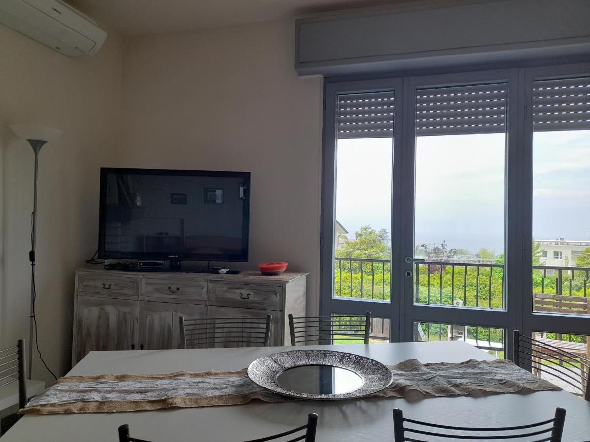 Villa La Magnolia - Private Beach Access, Garden, Views لاتيزي المظهر الخارجي الصورة