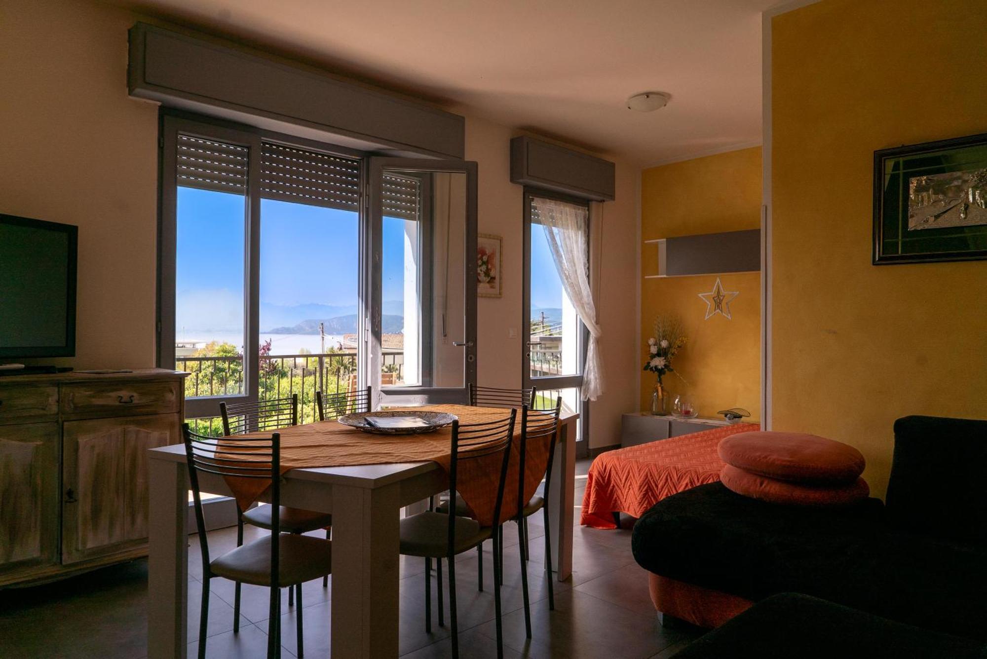 Villa La Magnolia - Private Beach Access, Garden, Views لاتيزي المظهر الخارجي الصورة
