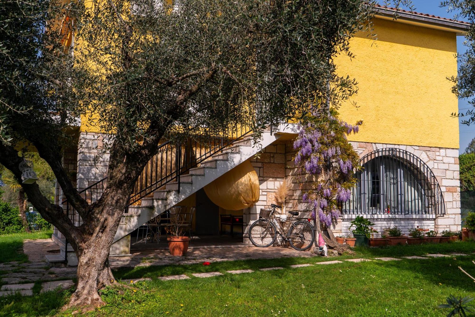 Villa La Magnolia - Private Beach Access, Garden, Views لاتيزي المظهر الخارجي الصورة